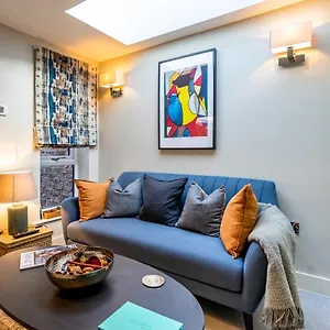 https://bay-tree-cottage.yorkshirehotels.net