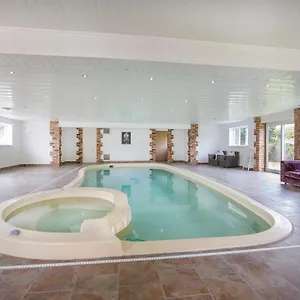 https://the-gardens-stunning-farmhouse.yorkshirehotels.net